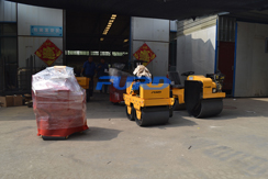 福瑞得機械手扶雙輪壓路機，手扶單輪壓路機，座駕壓路機及時包裝發(fā)貨